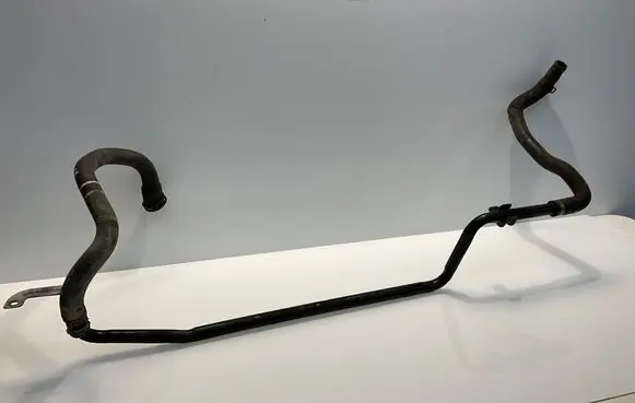 Engine coolant pipe/hose
