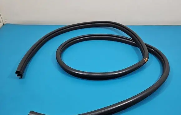 Lexus CT 200H Front door rubber seal 0G301154 IMPRK1524561