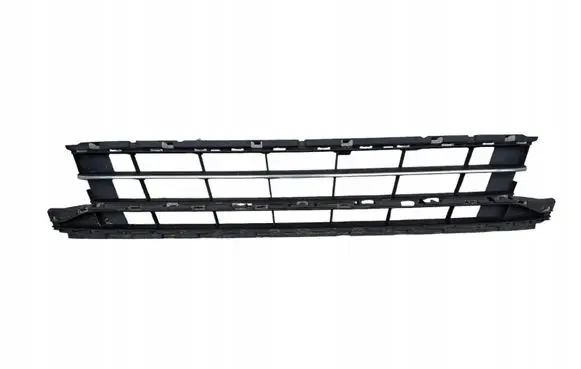 Volkswagen PASSAT B8 Front grill 3G0853677A