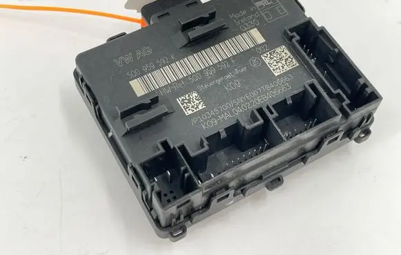 Volkswagen Golf VII Door control unit/module 5Q0959592F