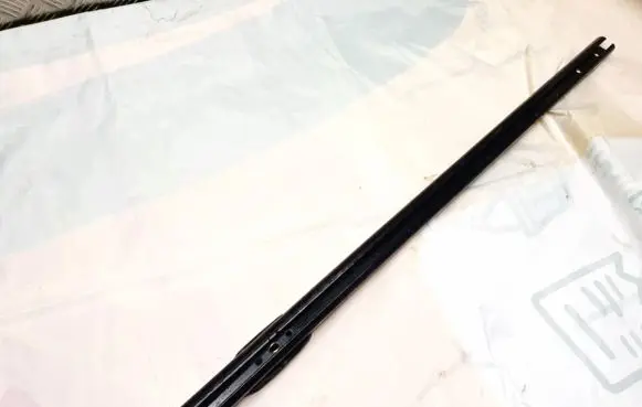 KIA Carnival Roof bar rail 0k55350618
