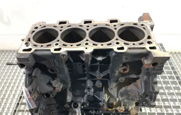 Renault Master III Engine block 