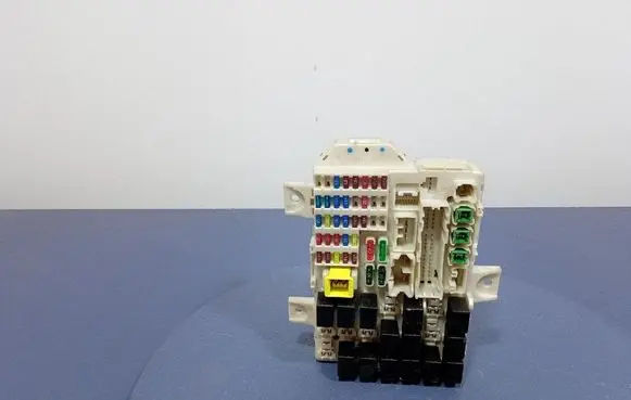 Mitsubishi Colt CZ3 Fuse box set 8637A171