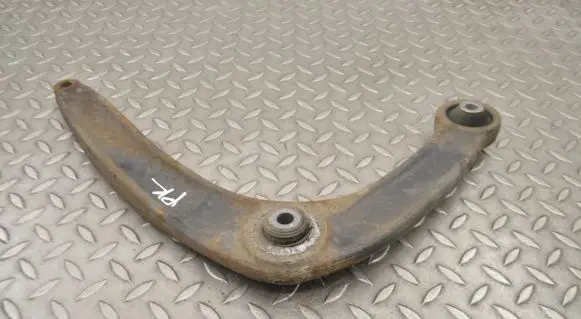 Peugeot RCZ Front lower control arm/wishbone 884981