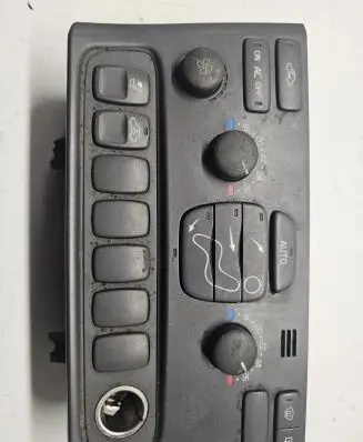 Volvo V70 Climate control unit 9494251