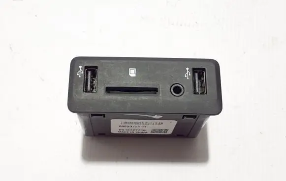 Renault Talisman AUX in-socket connector 280237081R