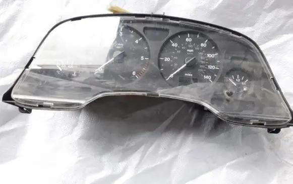 Opel Zafira A Speedometer (instrument cluster) 24419562 110080069