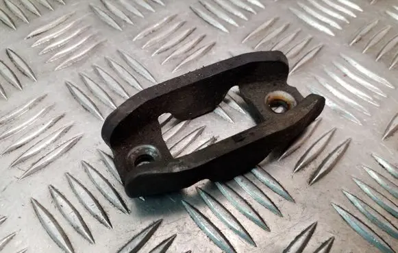 Mitsubishi ASX Fuel Injector clamp holder