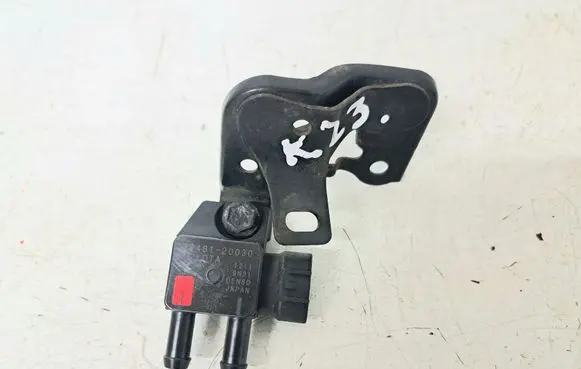 Toyota Avensis T270 Exhaust gas pressure sensor 8948120030
