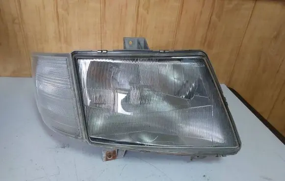 Mercedes-Benz Vito Viano W638 Headlight/headlamp