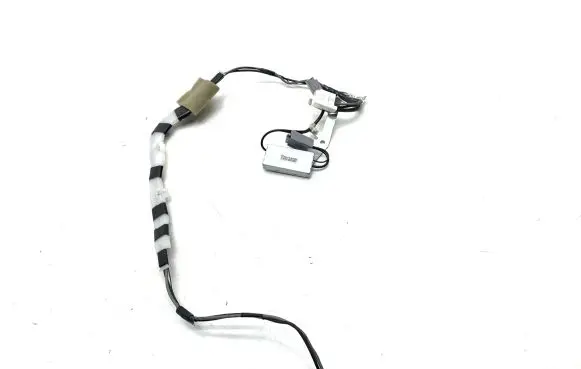 Toyota Prius (XW50) Aerial antenna amplifier 8630047160