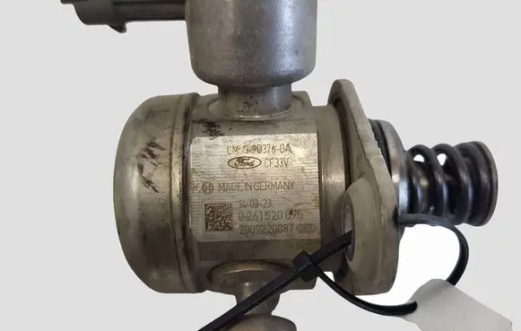 Ford Fiesta Fuel injection high pressure pump CM5G9D376GA 0261520095