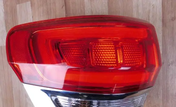 Jeep Grand Cherokee Rear/tail lights P68110001AF