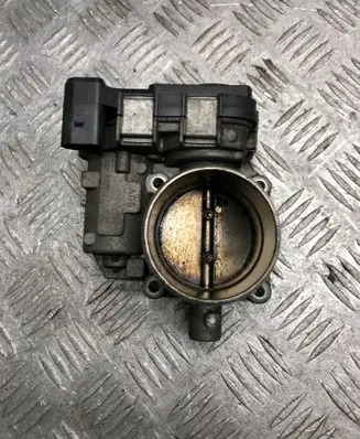 Volkswagen Golf Cross Throttle valve 03C133062D