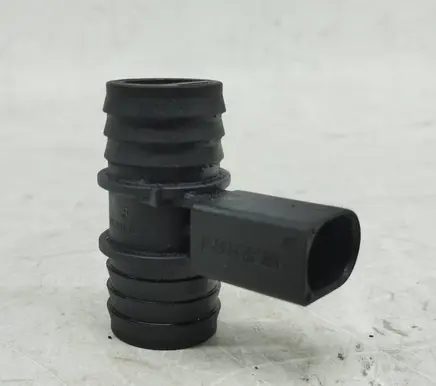 Mercedes-Benz E W210 Air pressure sensor 6110160630 A6110160630 OM611