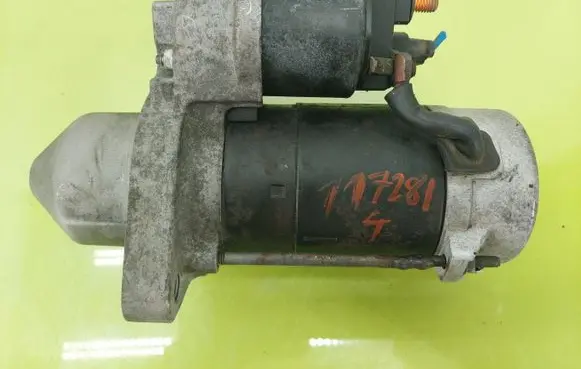 Toyota Corolla Verso E121 Starter motor 