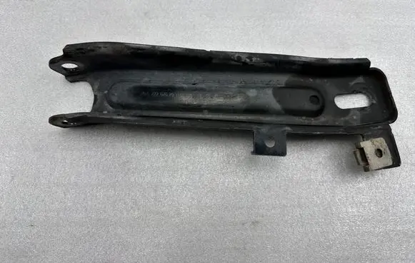 Mercedes-Benz S W222 Holder (bracket) A2226262031