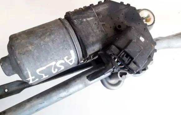 Ford Mondeo Mk III Wiper motor 0390241702 1s7117508AD