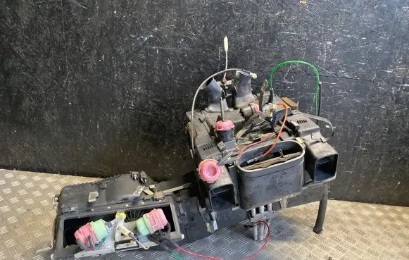 Mercedes-Benz S W126 Interior heater climate box assembly housing A1268303044