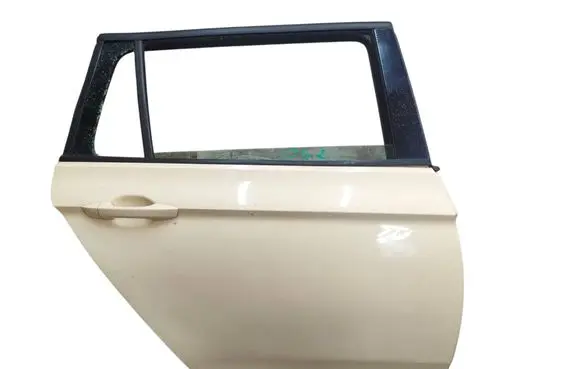 Volkswagen PASSAT B8 Rear door