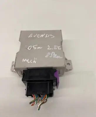 Toyota Avensis T250 Window wiper relay 150696