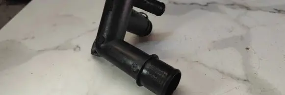 Peugeot 308 Engine coolant pipe/hose 9684589080 9671124980