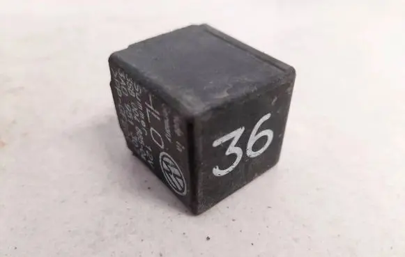 Volkswagen Golf IV Other relay 3a0951307