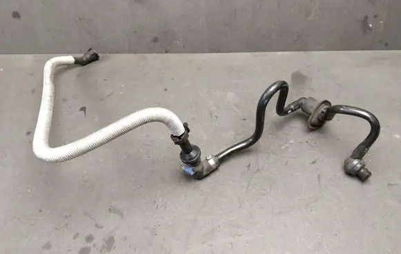 Volkswagen PASSAT B5.5 Vacuum line/pipe/hose 3B0611931P