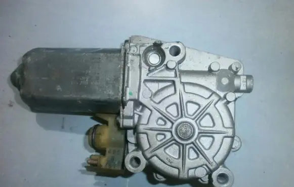 Mercedes-Benz S W140 Front door window regulator motor 185798000 0130821502