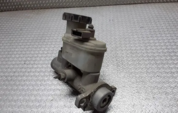 Nissan Primera Master brake cylinder 21027699