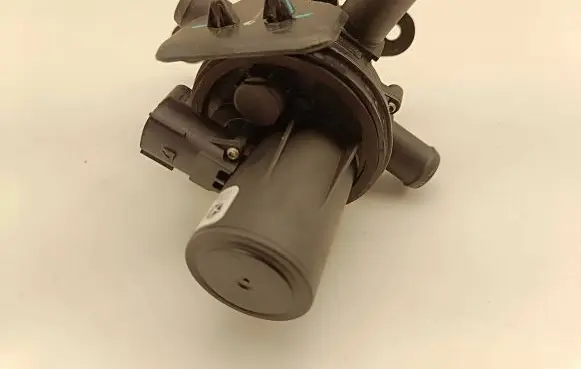 Chrysler Pacifica Electric auxiliary coolant/water pump 68237801AB HDG728171