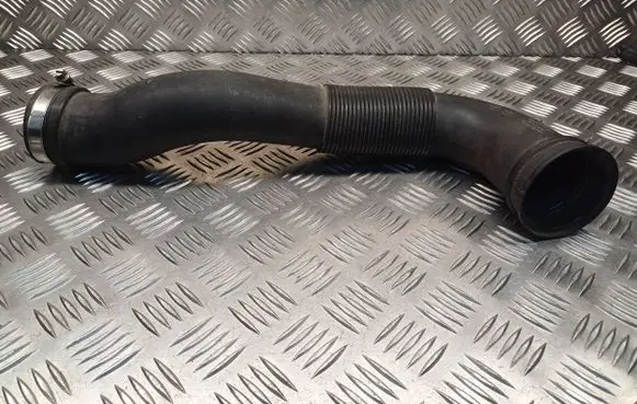 Opel Astra H Air intake duct part 55559548 551020308
