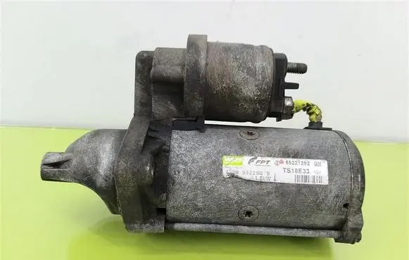Opel Corsa D Starter motor 55221292