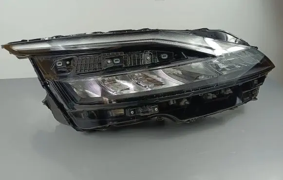 Nissan Qashqai J12 Headlight/headlamp 1008D02F