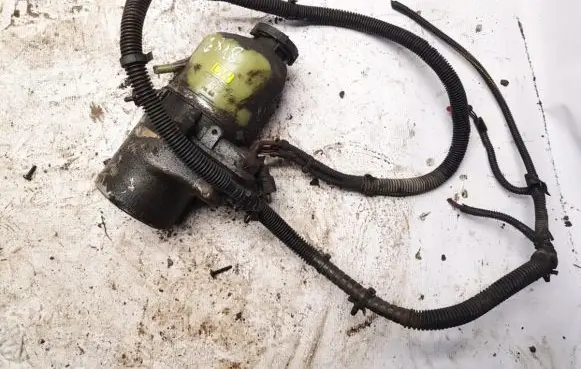 Opel Zafira A Power steering pump