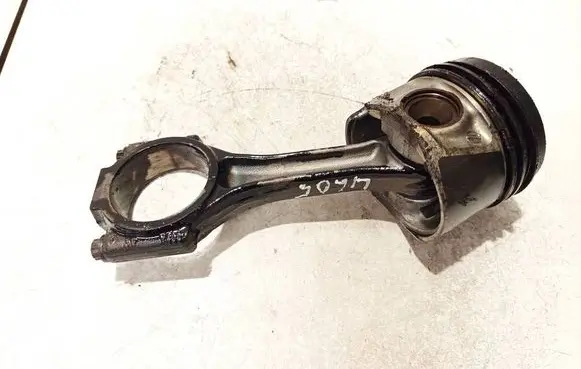 Audi A5 8T 8F Piston with connecting rod
