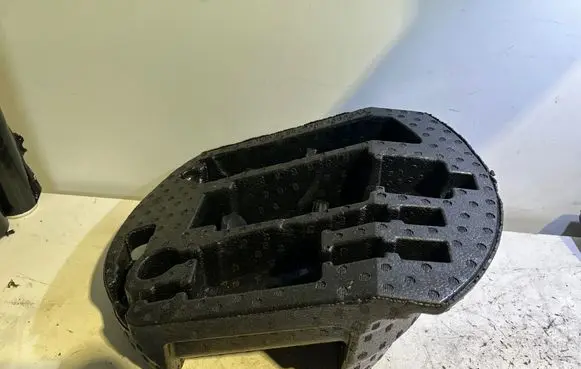 Jeep Grand Cherokee Tool box 68145683AA