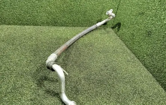 Renault Trafic III (X82) Air conditioning (A/C) pipe/hose 93457399 924543135R