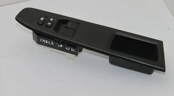 Toyota Yaris Electric window control switch 742310D72