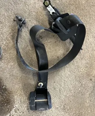 Opel Frontera B Front seatbelt 97188292 02R142799 047102