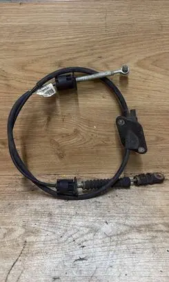 Volvo V70 Gear shift cable linkage 8675068