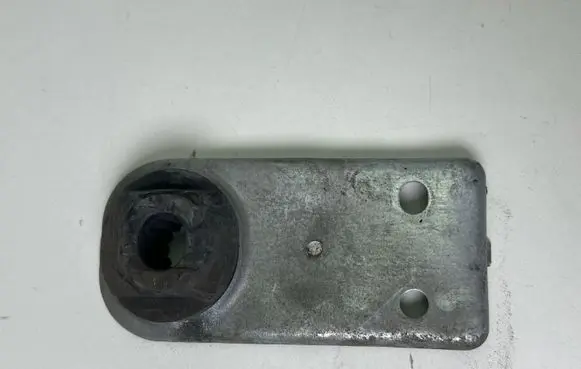 Ford Mustang V Radiator mount bracket AR338B359AB