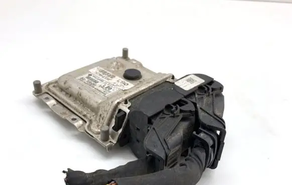 Hyundai i30 Engine control unit/module ECU 3919903NF0