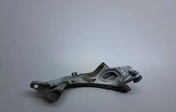 Audi A6 S6 C7 4G Fender mounting bracket 4G0805816