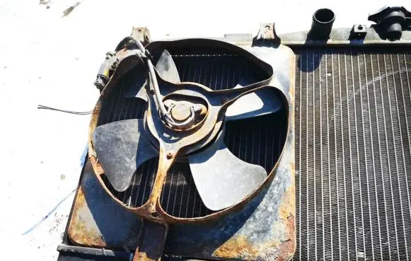 Honda Accord Radiator cooling fan shroud