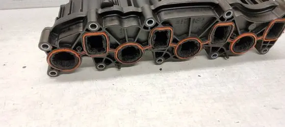 Volkswagen Transporter - Caravelle T5 Intake manifold 03L129711P