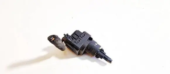 Volkswagen Polo IV 9N3 Brake pedal sensor switch 6q0945511