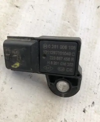 Renault Captur Air pressure sensor 223657458R