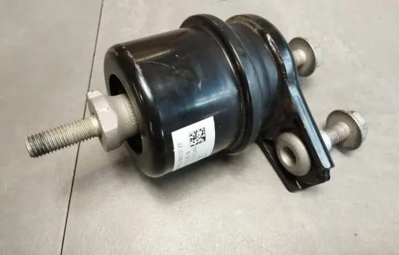 Volkswagen Amarok II Engine mount vacuum valve MB3G6B032ZF B3B6B032