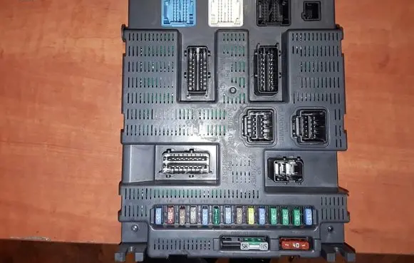 Peugeot 308 Comfort/convenience module 9663798180